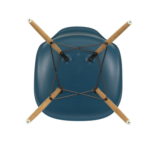 Cadeira Eames em Plástico DSW / Base maple